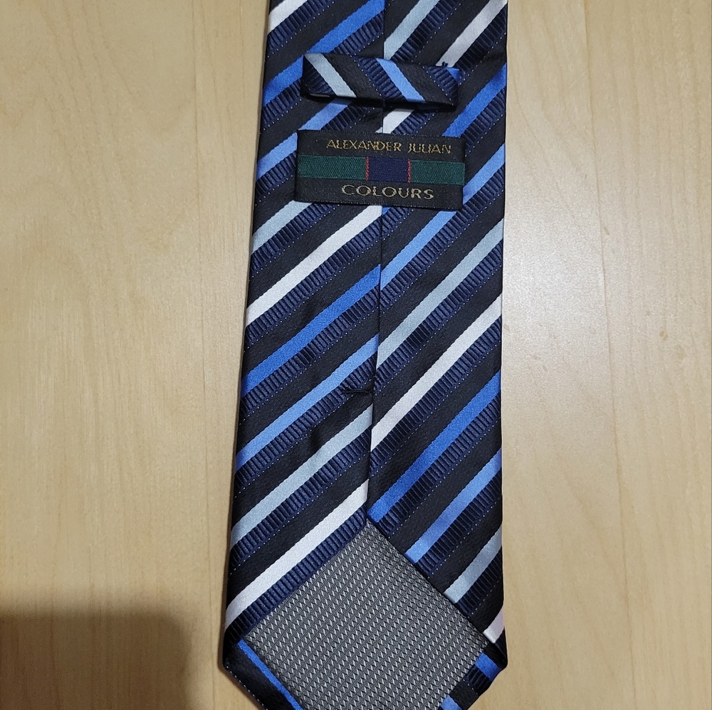 Alexander Julian tie